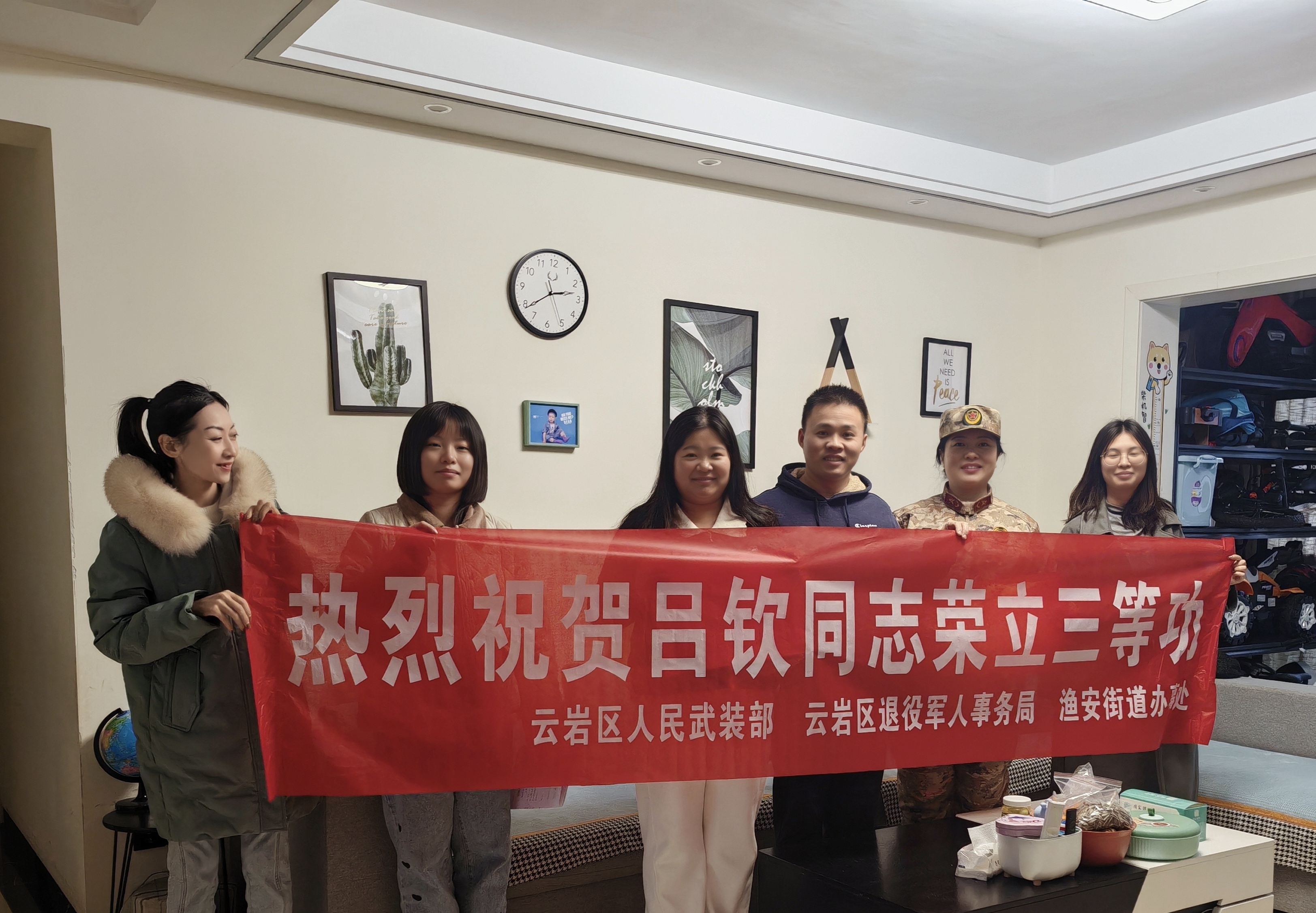 乐天堂-征战电竞世界杯的武汉TLG女队受到驻沙特大使的亲切慰问的简单介绍