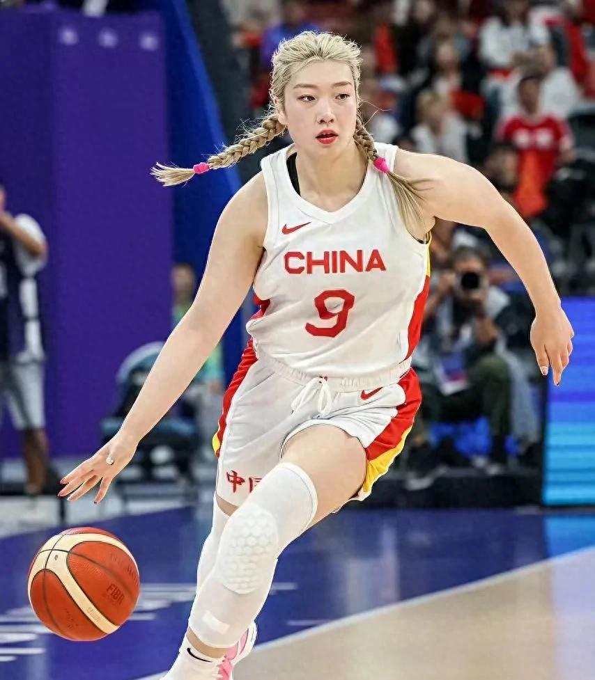 乐天堂-22年女篮世界杯回顾：李梦23分，中国胜法国进入半决赛的简单介绍