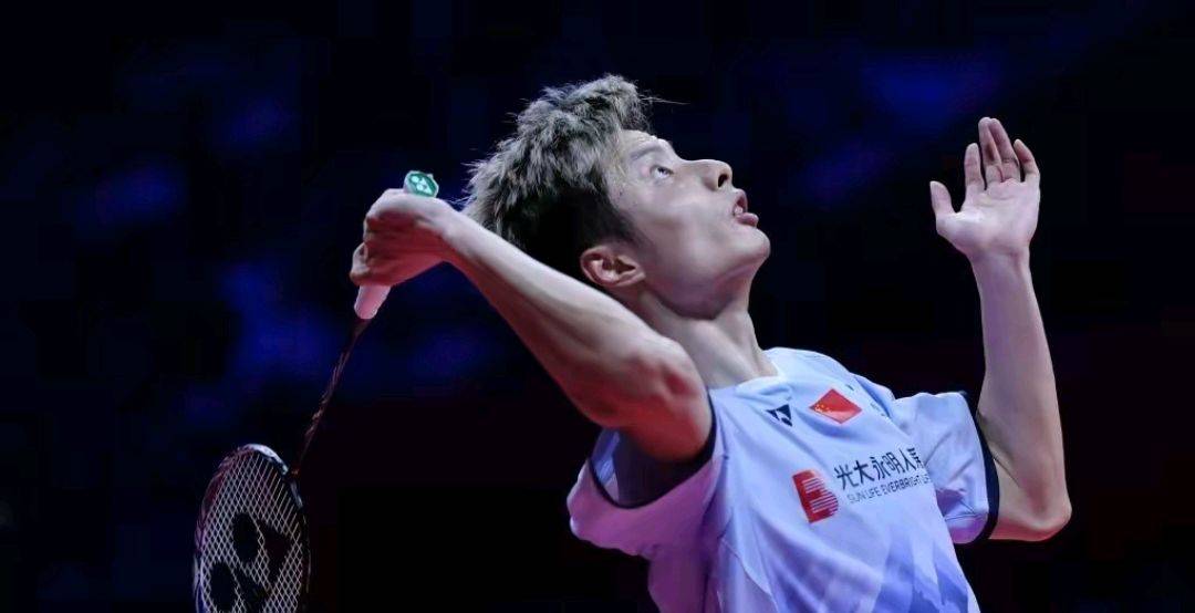 日本羽毛球公开赛：石宇奇2-0横扫夺冠，国羽3冠1亚收官(东京奥运会羽毛球石宇奇比赛)