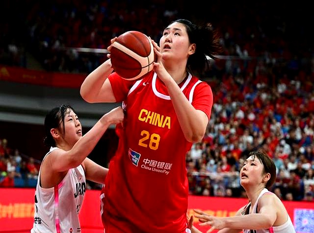 包含中国女篮横扫日本锁定优势，日帅放豪言引争议，亚洲杯7的词条