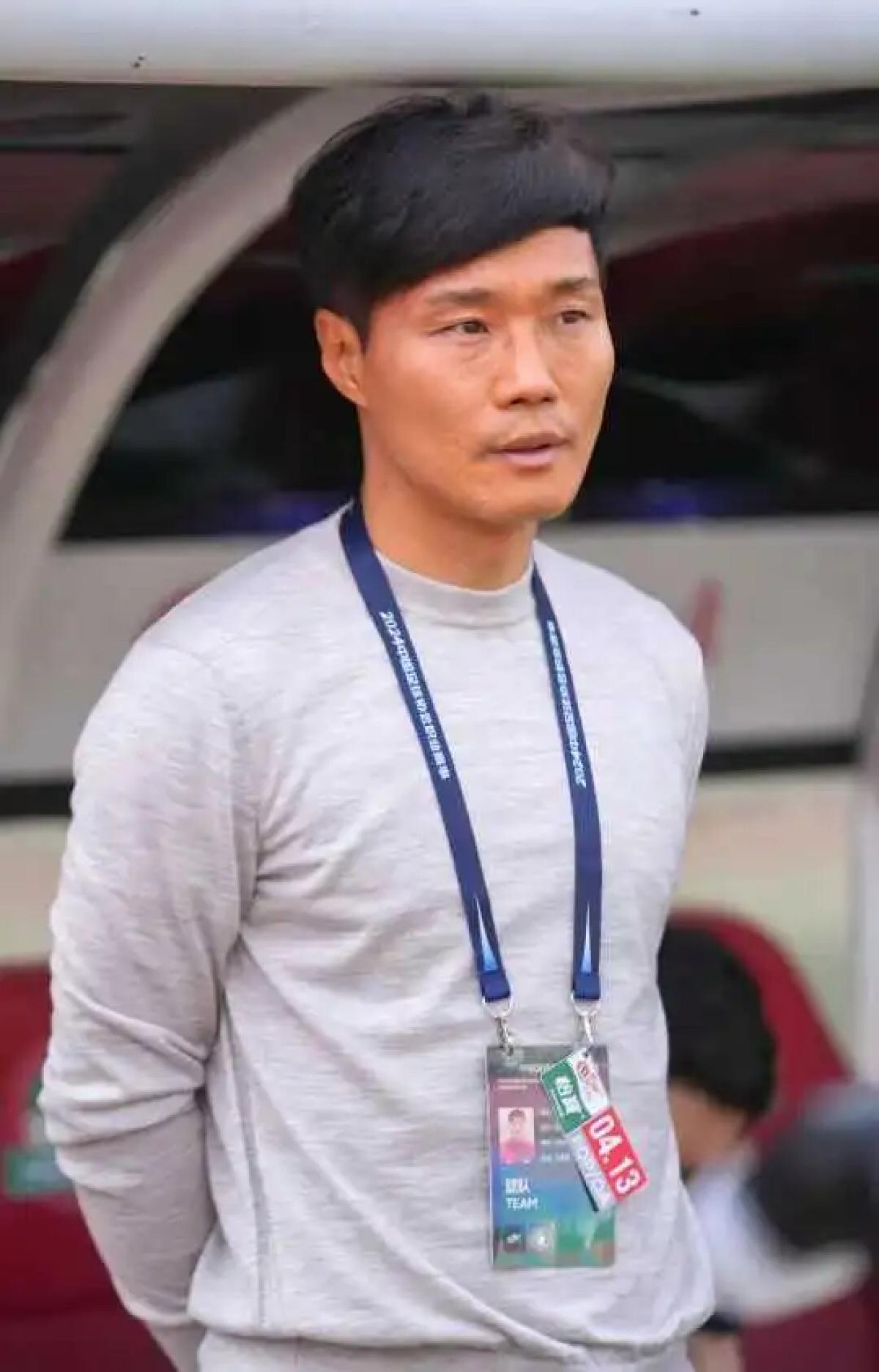 乐天堂-关于前沙尔克04主帅杰拉茨出任兰斯主教练的信息